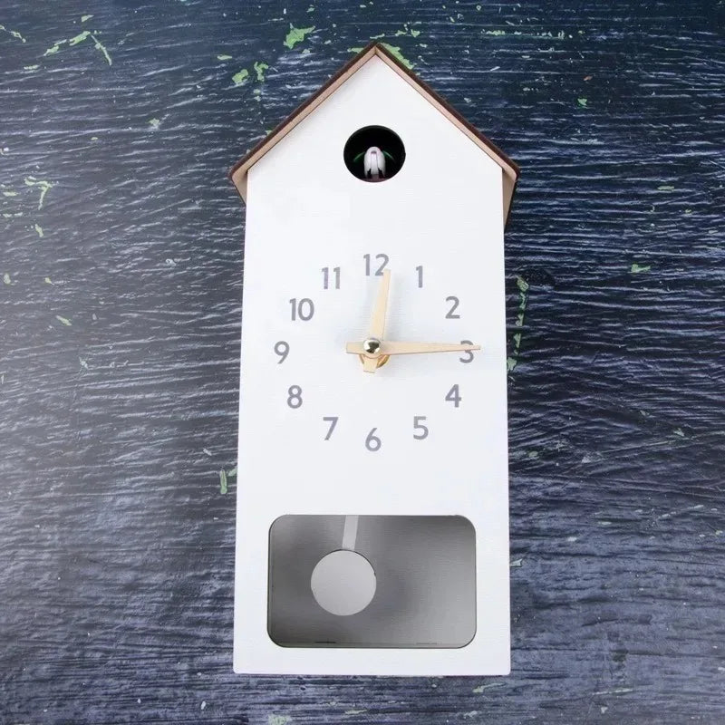 Coucou horloge murale bois moderne maison salon.