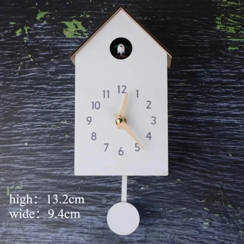 Coucou horloge murale bois moderne maison salon.